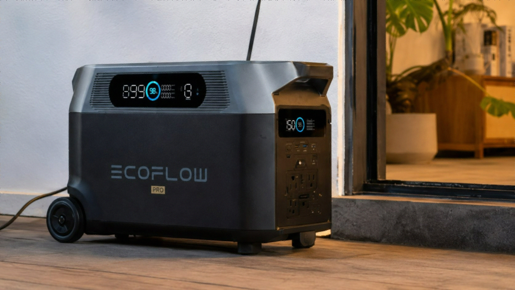 EF ECOFLOW DELTA Pro 3600Wh portable power station front view